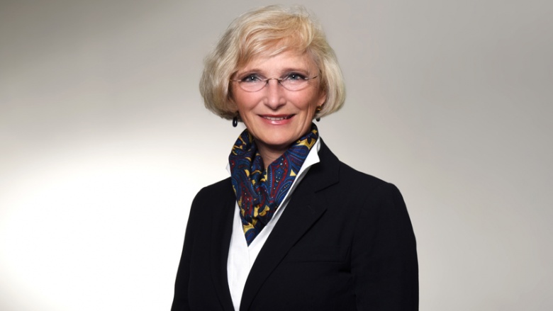Dr. Sabine Leuwer Dr. Sabine Leuwer