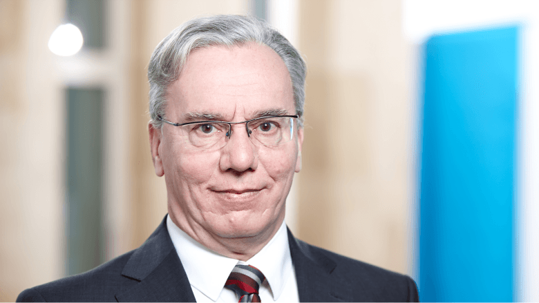 Dr. Klaus-Peter Gilles Dr. Klaus-Peter Gilles