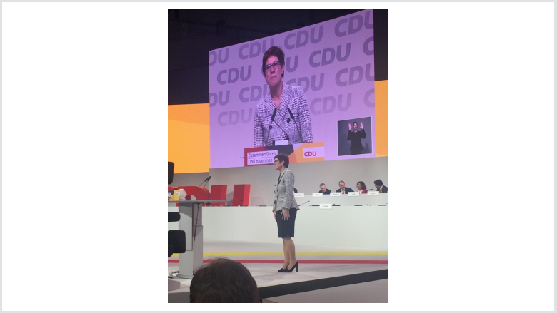 CDU Bonn gratuliert der neuen Parteivorsitzenden Annegret Kramp-Karrenbauer CDU Bonn gratuliert der neuen Parteivorsitzenden Annegret Kramp-Karrenbauer